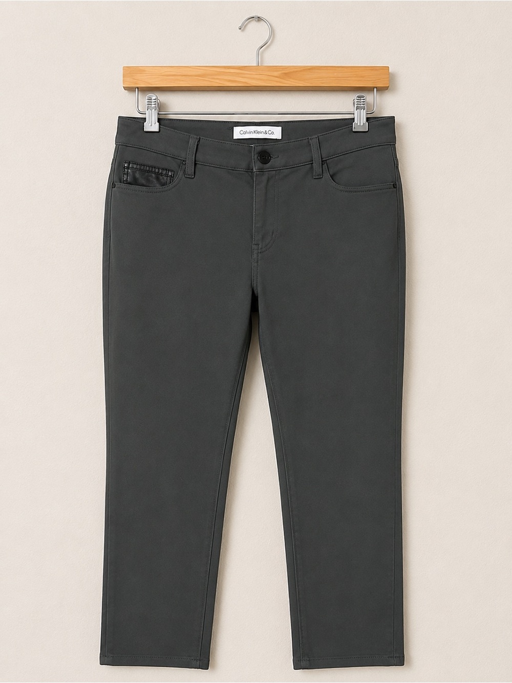 Calvin Klein Women's Skinny Pants in Charcoal Gray